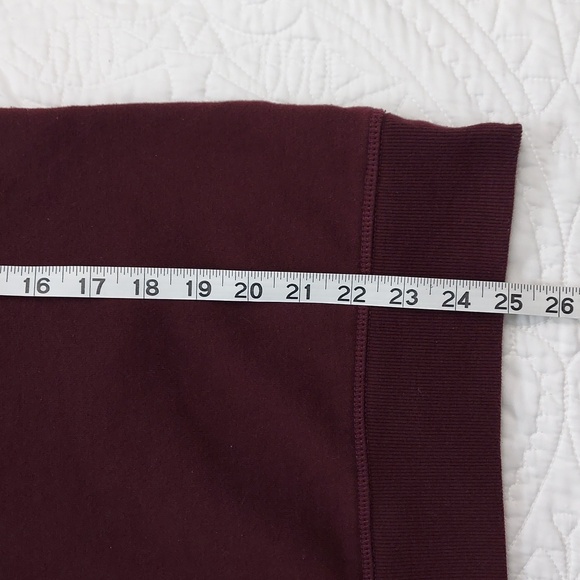 * Amazon Essential Women's Burgundy Crewneck Soft Sweatshirt Size Large Like New - Picture 7 of 7